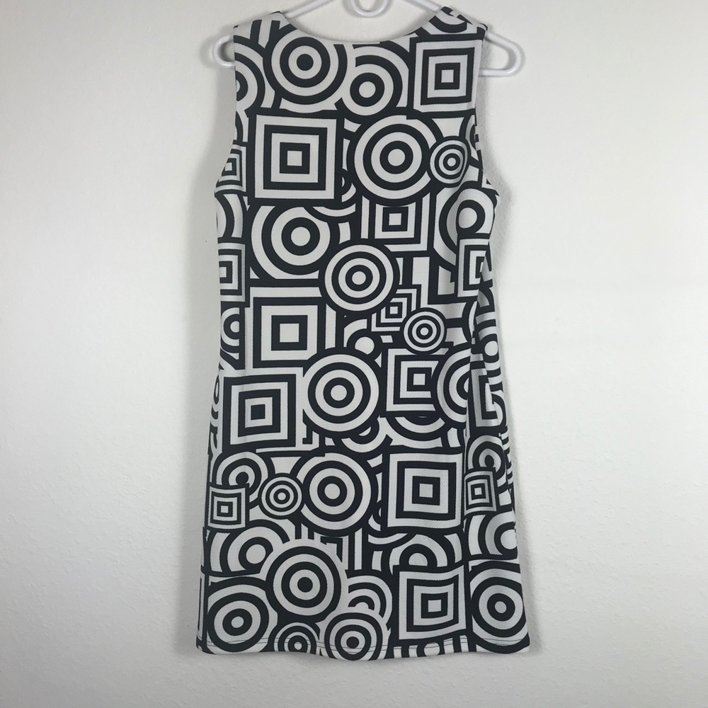Aryeh Blk white retro geometrical print dress M